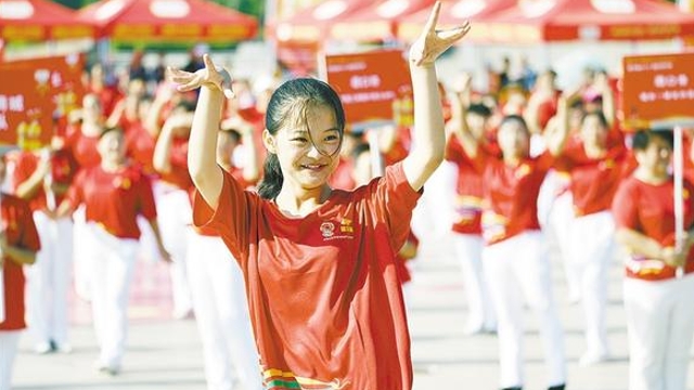 舞動(dòng)周口 為祖國(guó)獻(xiàn)禮